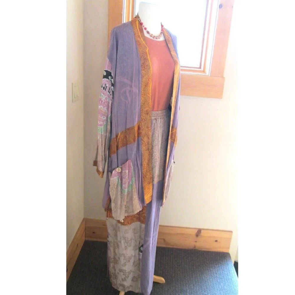 Kusnadi Rayon Skirt and Jacket with Cotton Blend Tienda HoTop - Picture 2 of 15